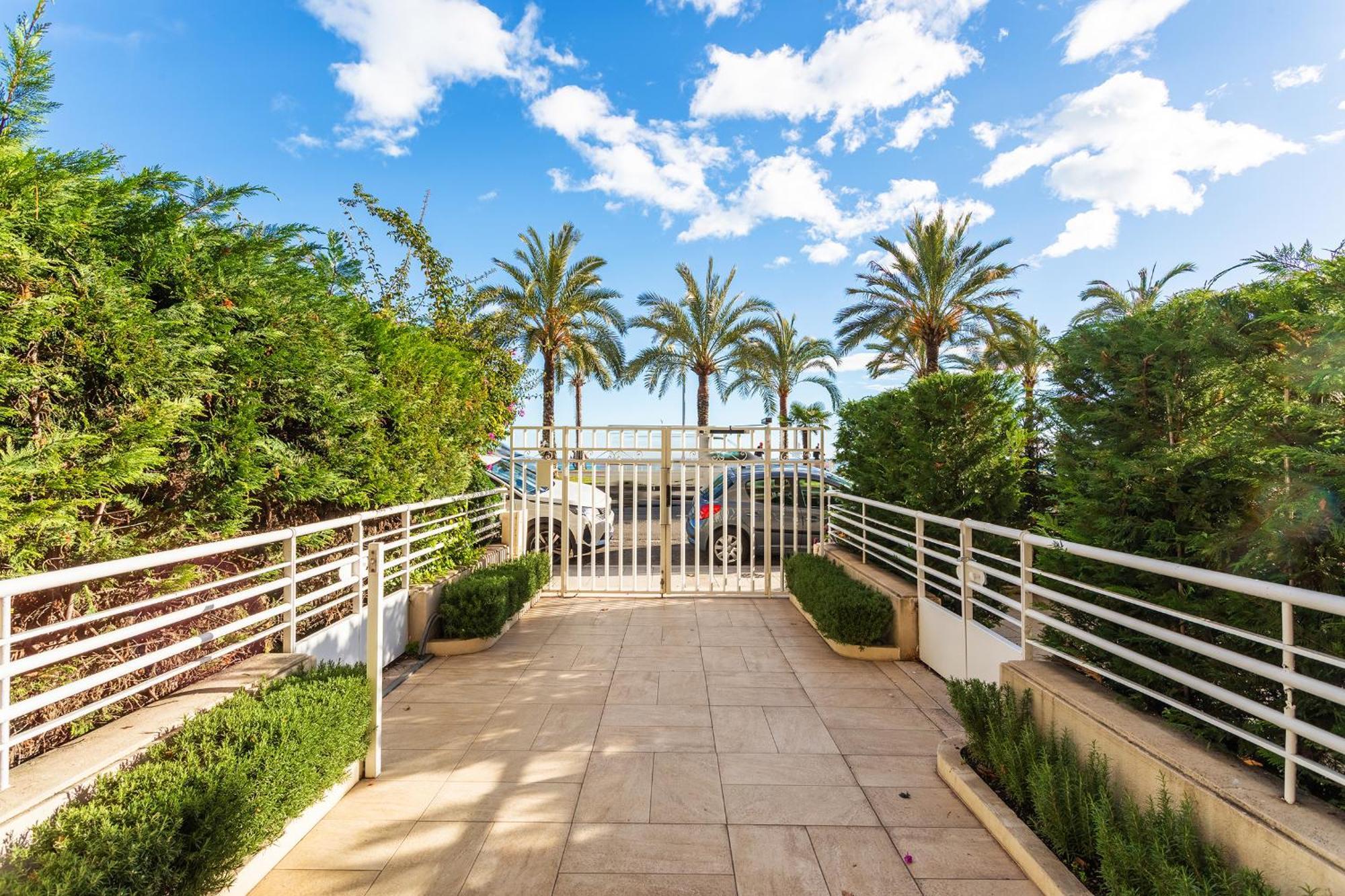 Bamboo Ap4220 By Riviera Homes Apartamento Niza